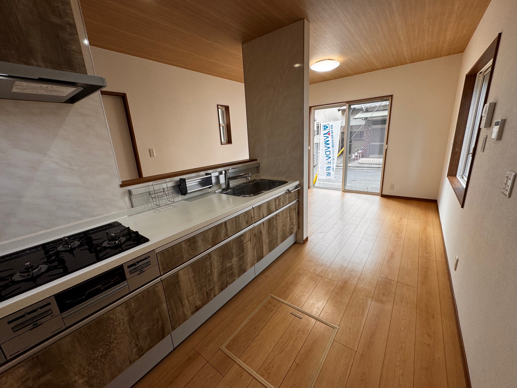 �y��z�@�K�[�f�j���O���y���݁�