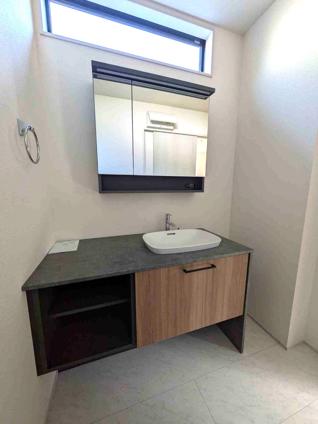 �y��z�@�K�[�f�j���O���y���݁�